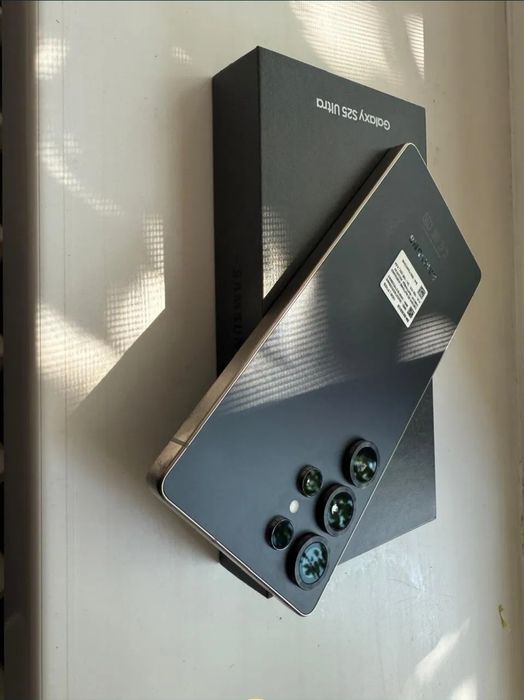 Samsung S25 Ultra 12/512