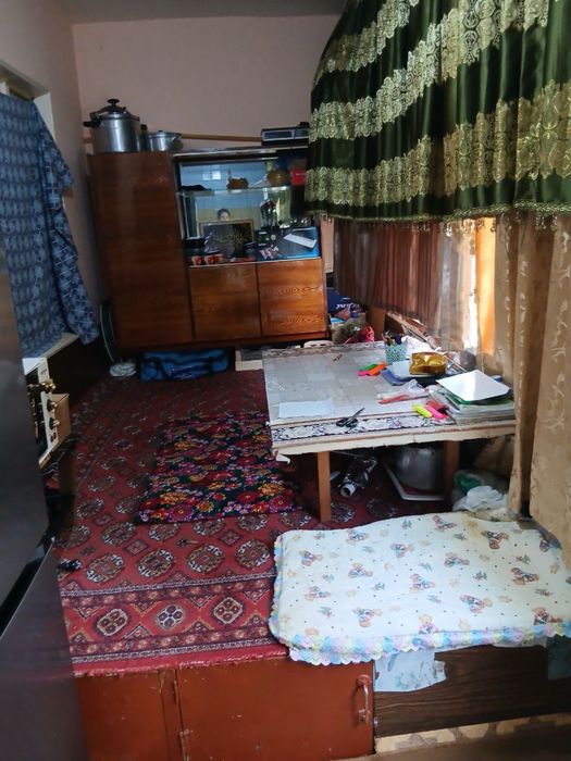 Продаётся 4 ком 8 микрорайон