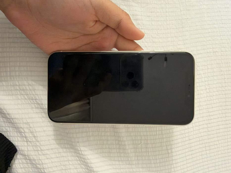 Iphone 11 телефон