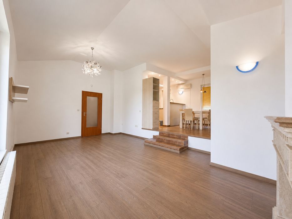 Дава се под наем Къща в Банкя - 200 кв.м за 2100 € - Снимка #5