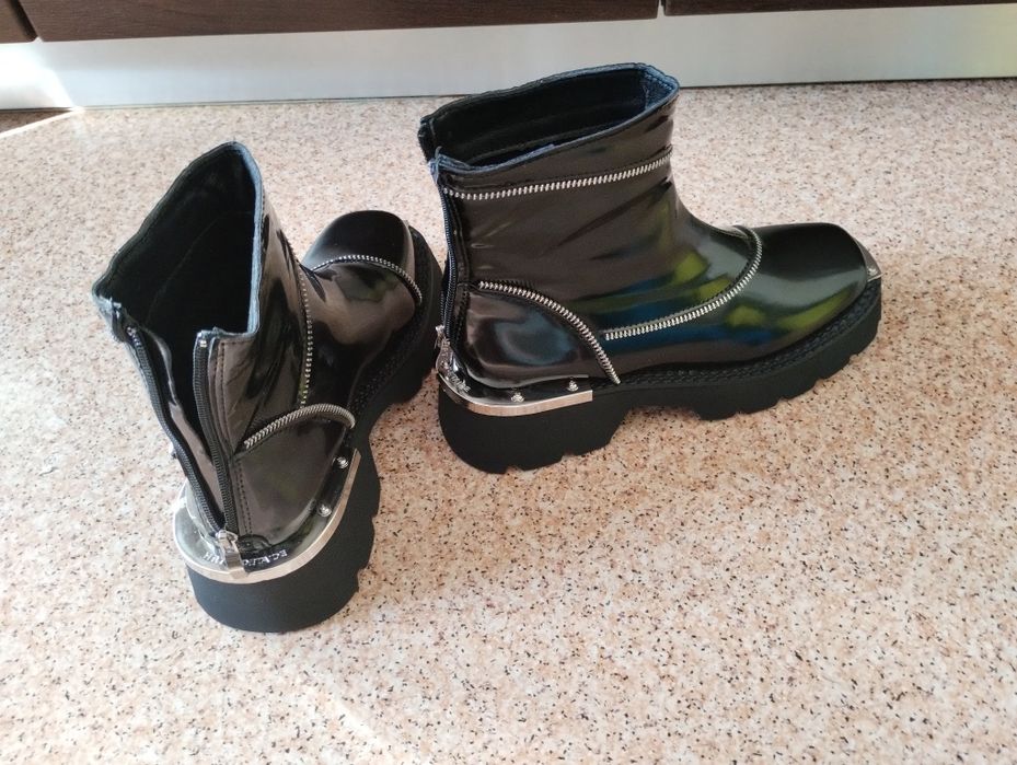 Демисезонные ботинки