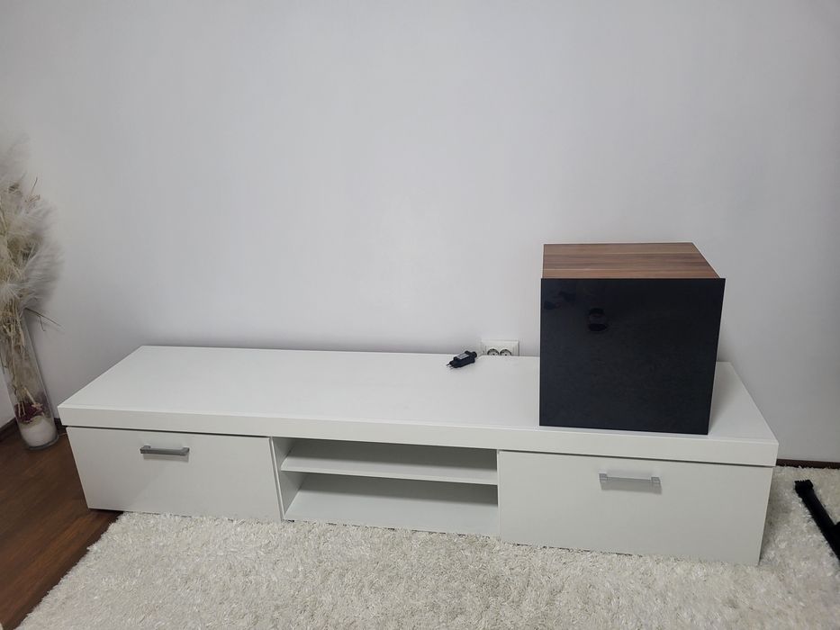 Vand comoda tv + Corp cub depozitare