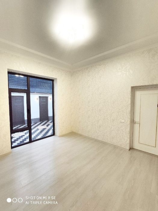 Uchastka sotiladi 2 sotix 8 ta xona