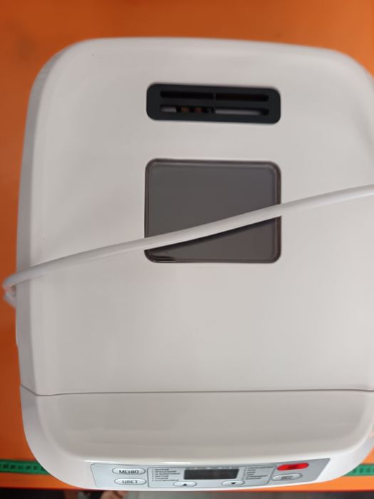 Хлебопечь в отличном состоянии.