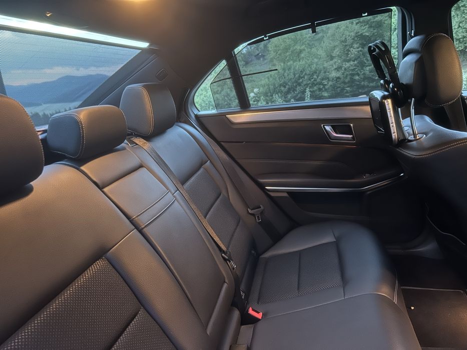 Mercedes E200 impecabil recent adus
