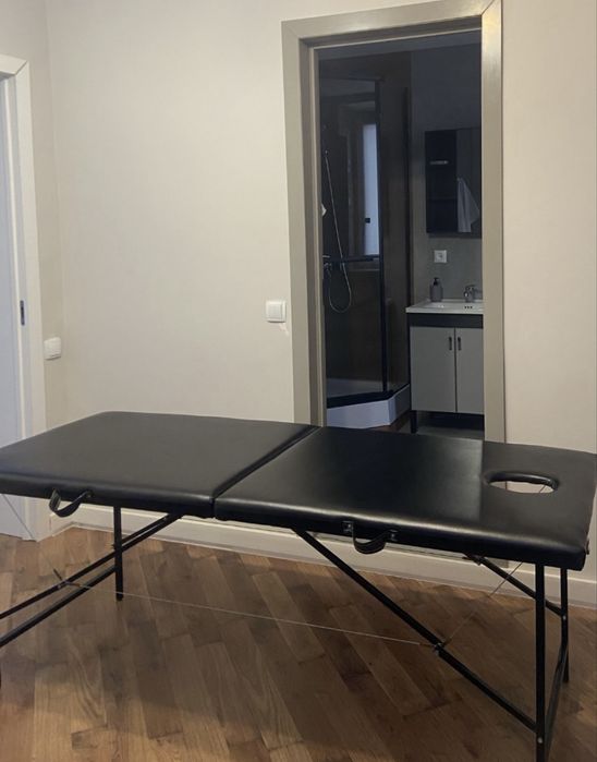 Продам кушетку срочно