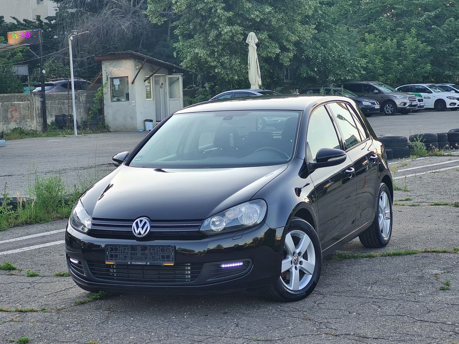 VOLKSWAGEN Golf 2012