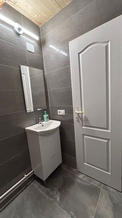 Închiriez apartamente la casă