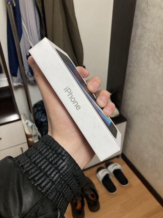 iPhone SE 2 поколение