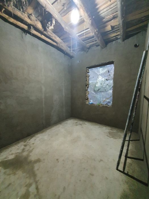 Участка сотилади срочно срочно срочно центрда