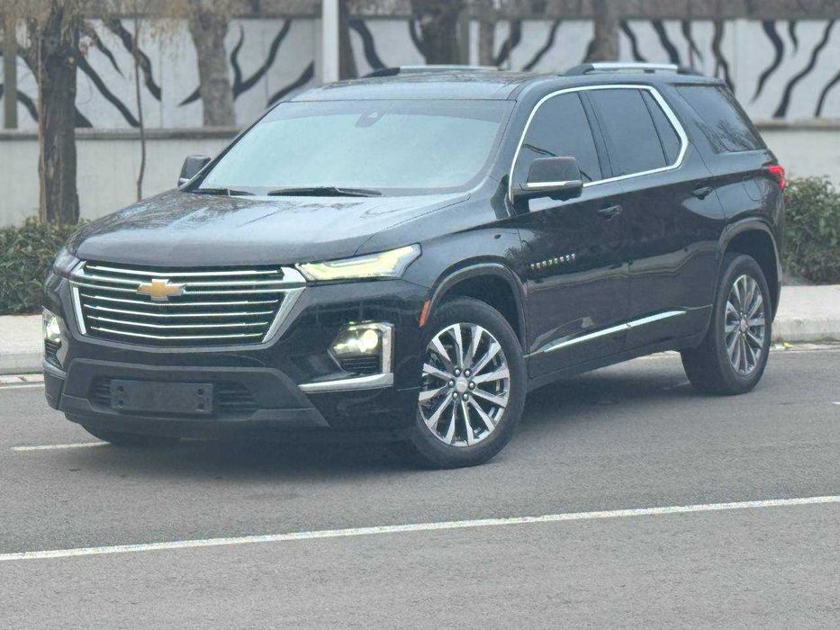Срочно! Traverse Premier 2023г 26  тыс км пробега! Черный! Чистая!