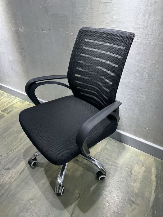 Офисные стулья 12 шт