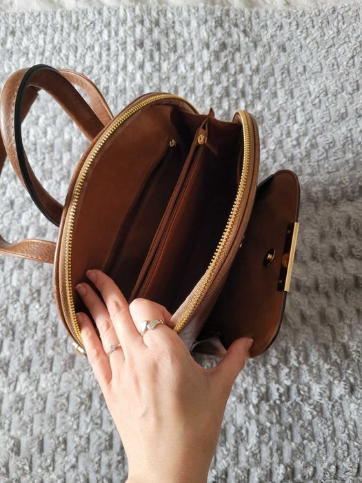 Дамска раница от естествена кожа