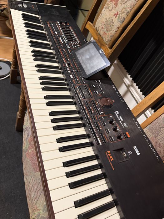 orga Korg Pa4.