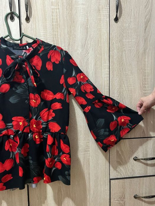 Кофта 42 размер с красивым принтом