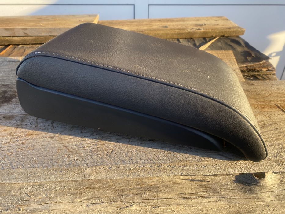 Подлакътник VW Touran original