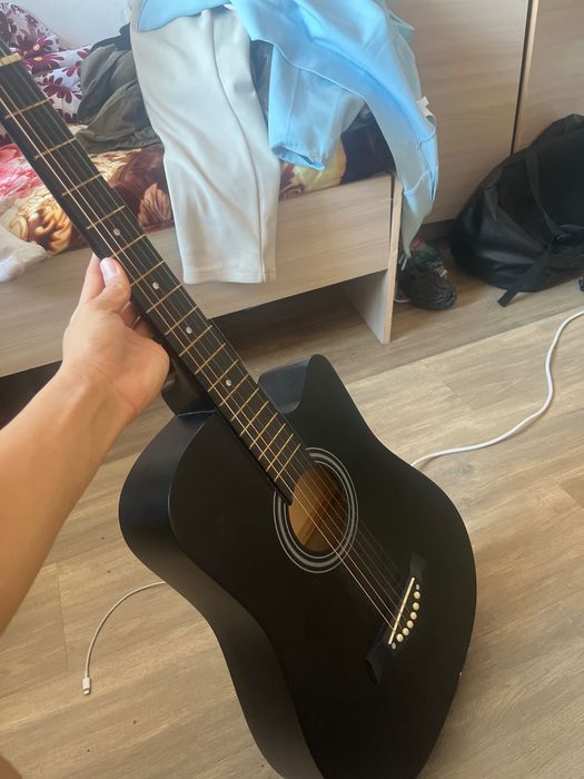 Гитара Акустика продам
