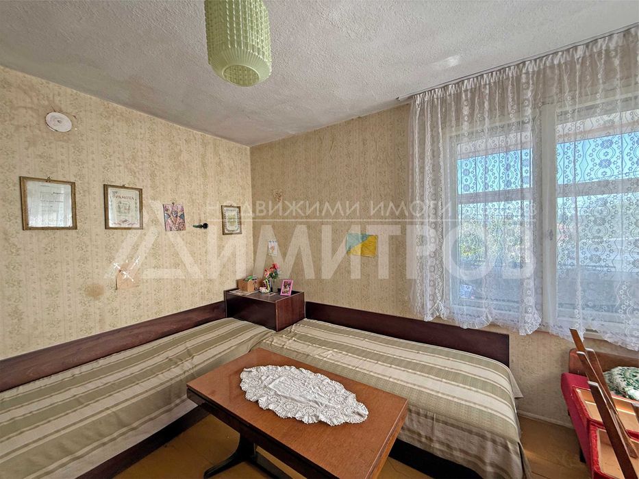 Продава се Къща в Нови пазар - 62 кв.м за 1049 €/кв.м - Снимка #18