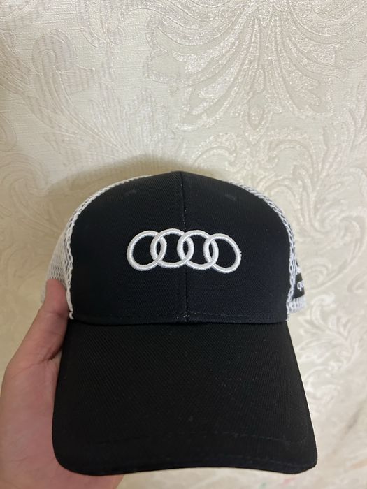 Продам оригинал кепку Audi quattro cup новая
