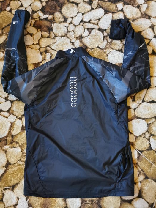 Foita OdLo M windproof Salewa mammut salomon arcteryx  hoka