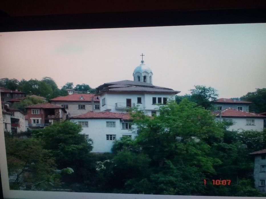 Продавам каменна къща до Ски Пистите на к.к. Пампорово 3ет. по 150кв.