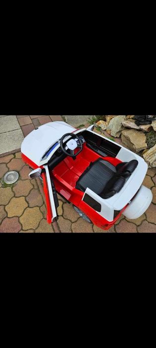 Mașina electrica cu telecomanda