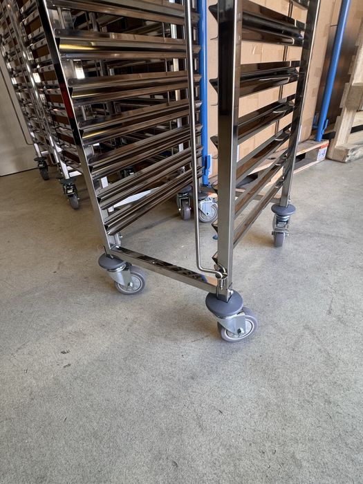 Carucior inox  pentru tavi / Carucior servire