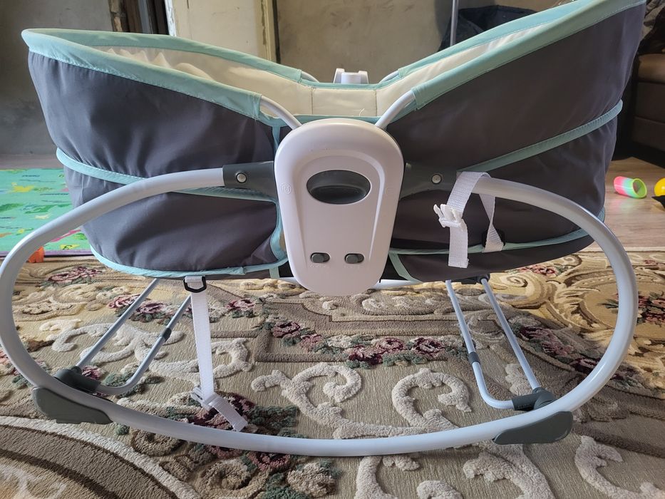 Продам новую детскую люльку