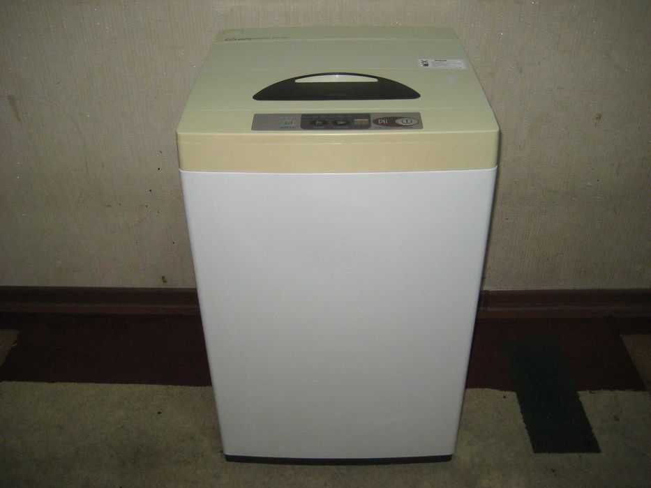 Стиральный машина SAMSUNG 6кг оригинал идеальном рабочим состоянии!