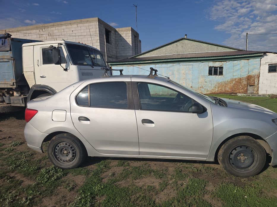 Продам рено логан срочно