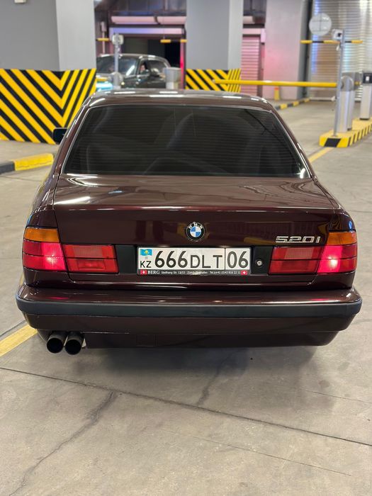 Оригинал бампер передний и задний БМВ е34