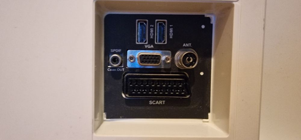 Продавам LCD 26 инчов телевизор Finlux