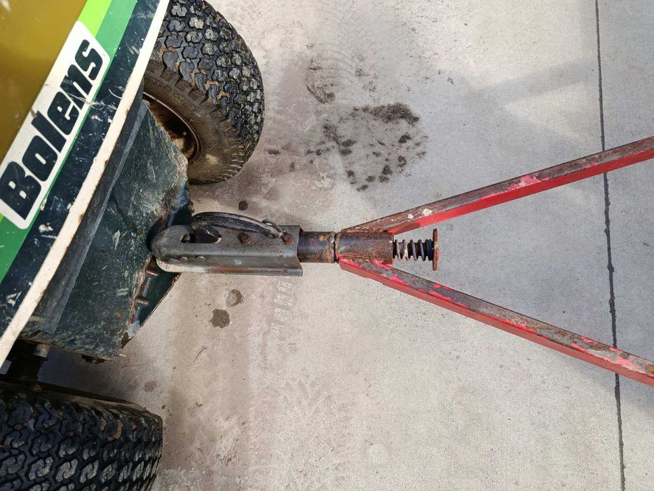 Трактор косачка.