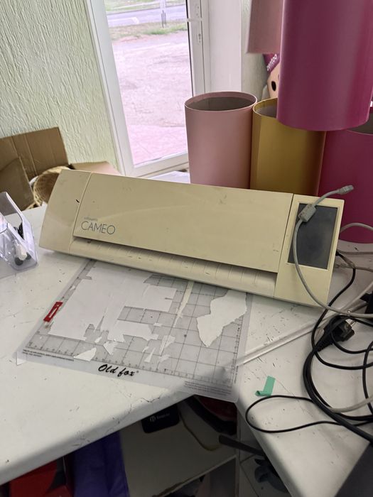 Продам режущий плоттер Cameo