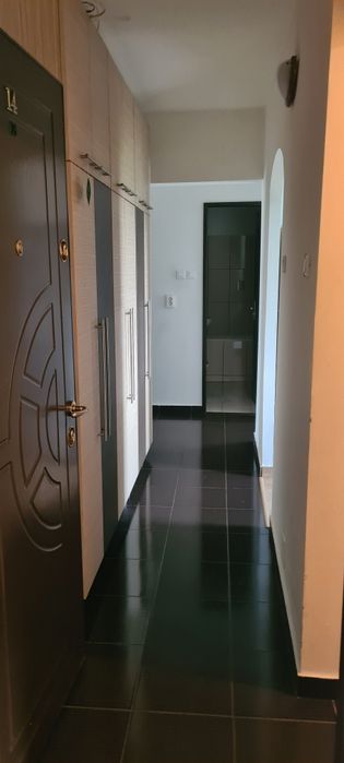 Inchiriez apartament cu 2 camere