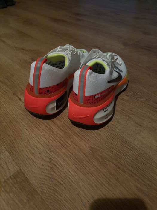 Nike Invincible Run Flyknit 2
