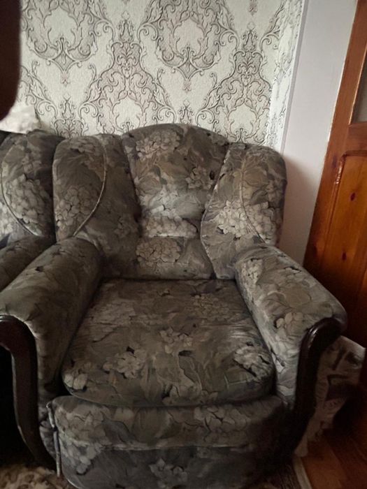 Диван, мини диван вместе с креслами