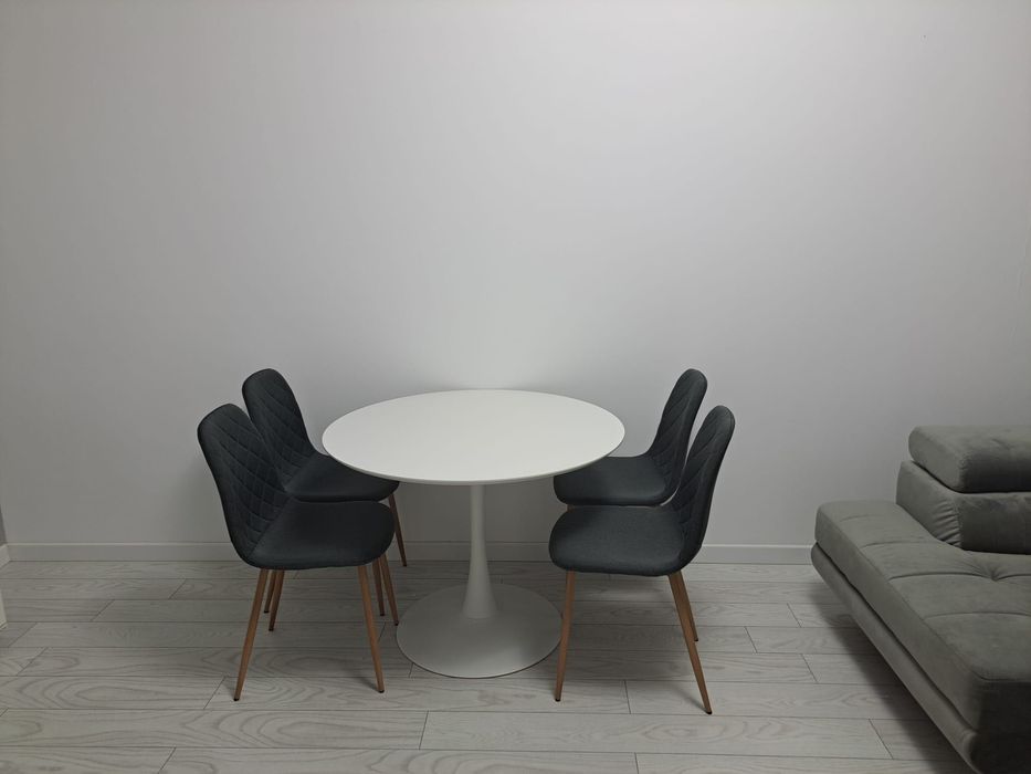 Închiriez apartament