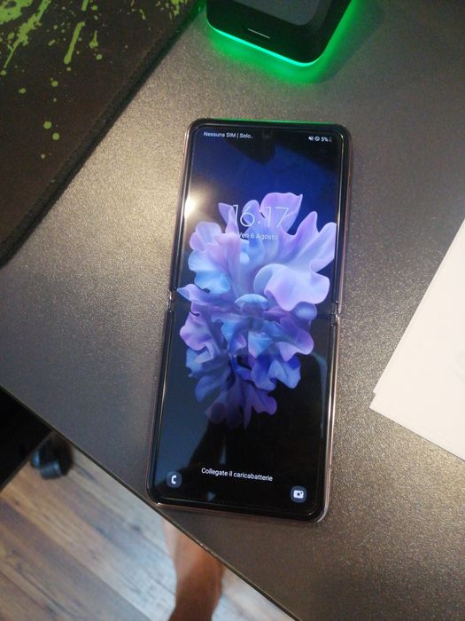 samsung Z Flip noi nefolosite