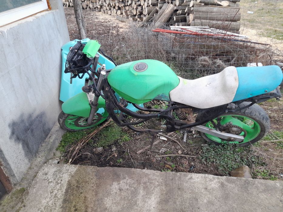 Vând suzuki gsxf 600 pentru piese 1500 lei negociabil