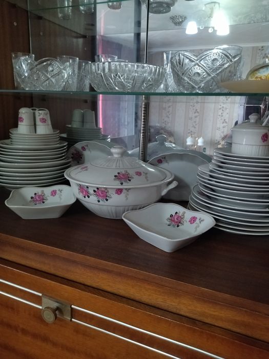 Столовый сервиз.