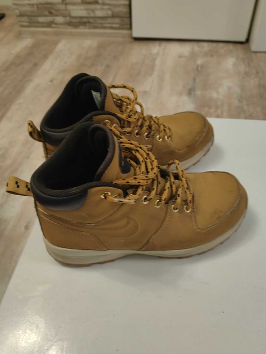 Оригинални NIKE зимни обувки, 42 размер