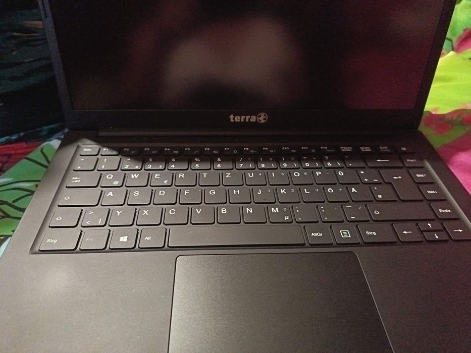 Tableta Samsung tab4 este funcțională  tableta tabE Samsung are mufa stricată tableta tabE și leptop tera hard ssd M2  leptopul nu are încărcător