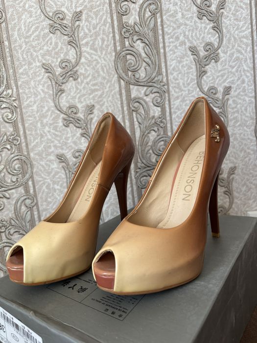 Продам каблук на платформе шпилька 2000 тг