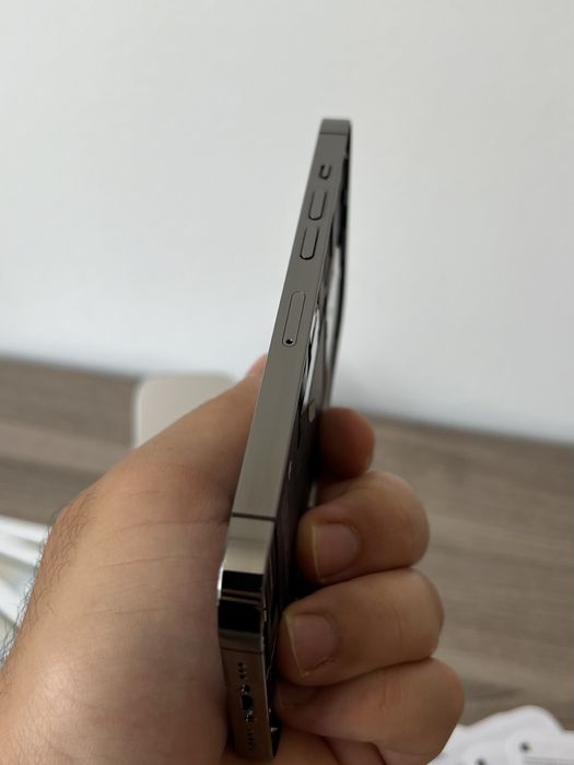 iPhone 13 Pro, НА ЧАСТИ - камера, корпус, батерия, букса и др.