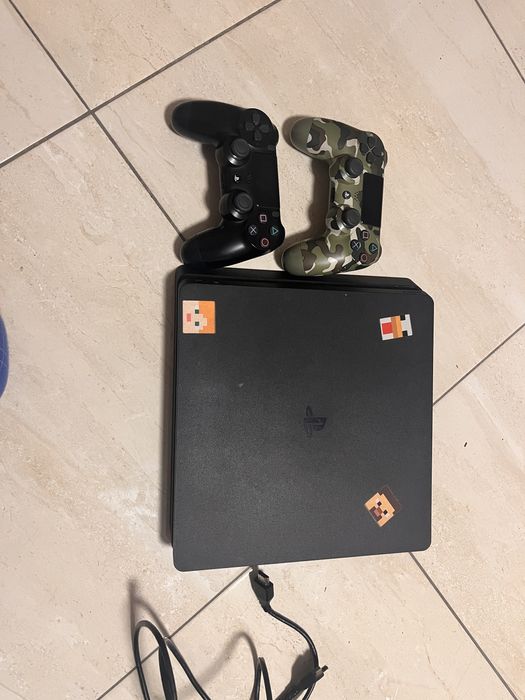 PLAYSTATION4+2console+gta5+cablu