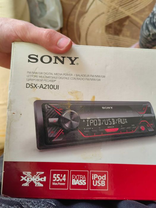 Sony cd DSX - A210UI