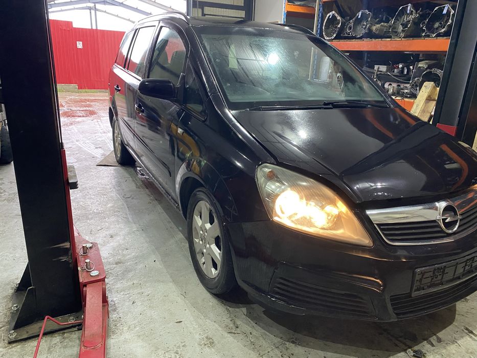Dezmembram Opel Zafira B