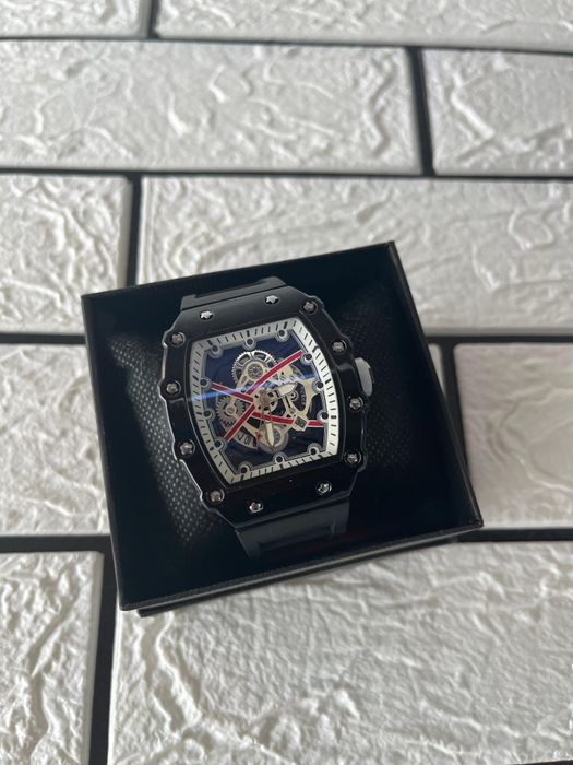 Наручные часы новые