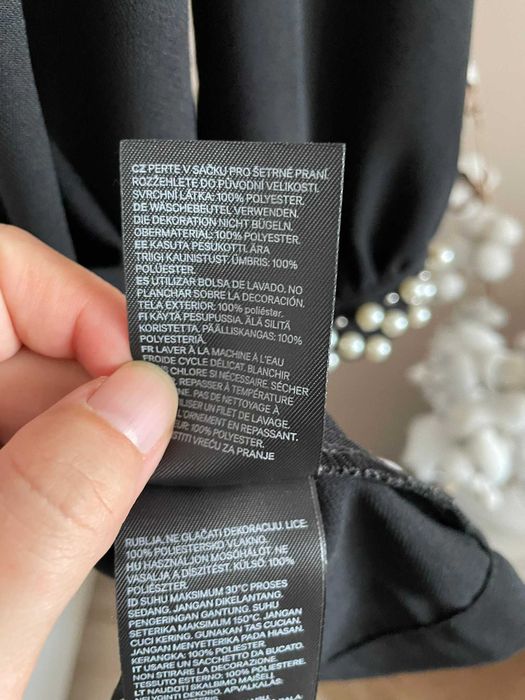 H&M Черна рокля с перли, M/38 EU